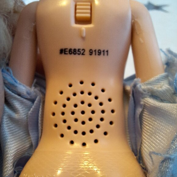 2018 Disney Frozen 2 Singing‎ Elsa Musical Fashion Doll Tested Works - Picture 6 of 10